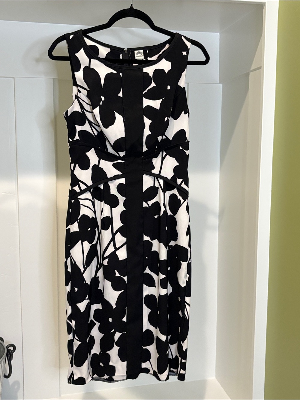 Sleeveless Black & White Floral Sheath Dress